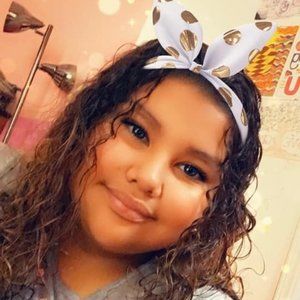 Meet your Posher, Jackeline